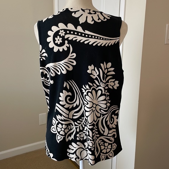 ANN TAYLOR SLEEVELESS TOP. - Picture 4 of 7